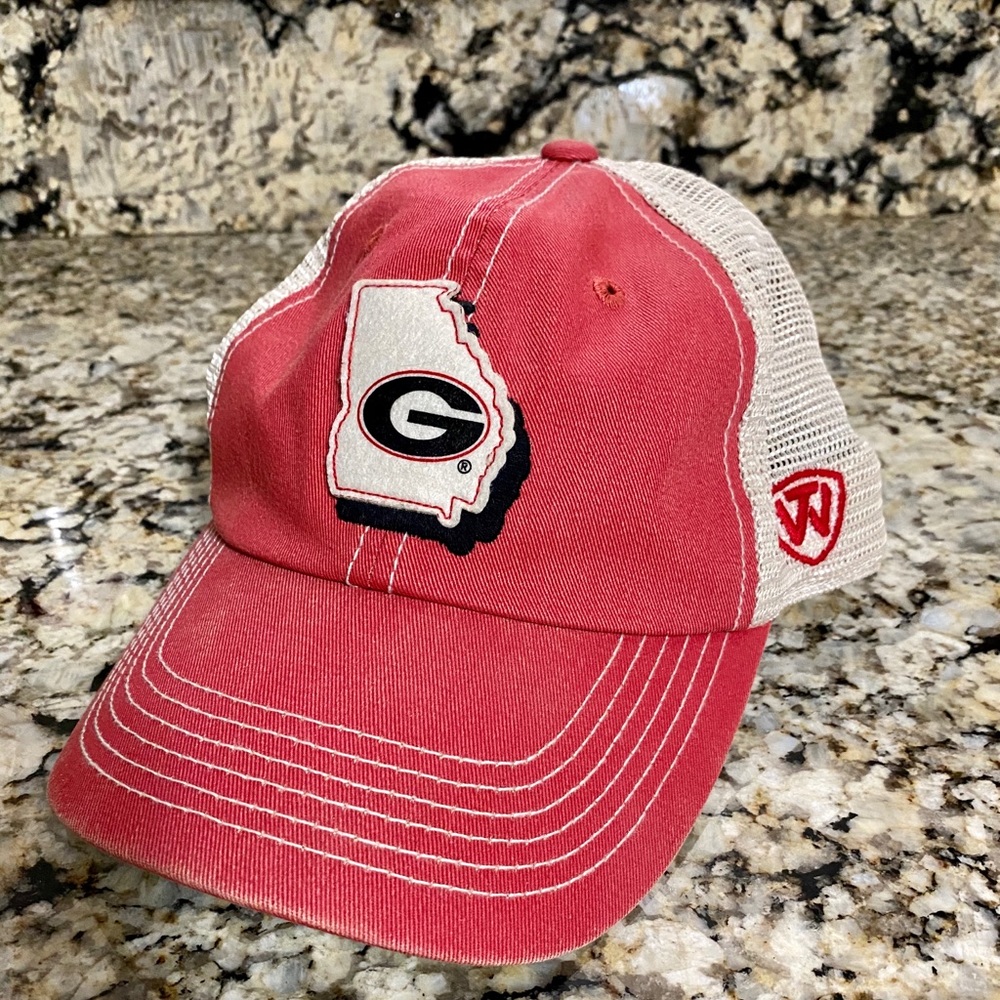 ***Georgia Bulldogs UGA Top of the World hat***